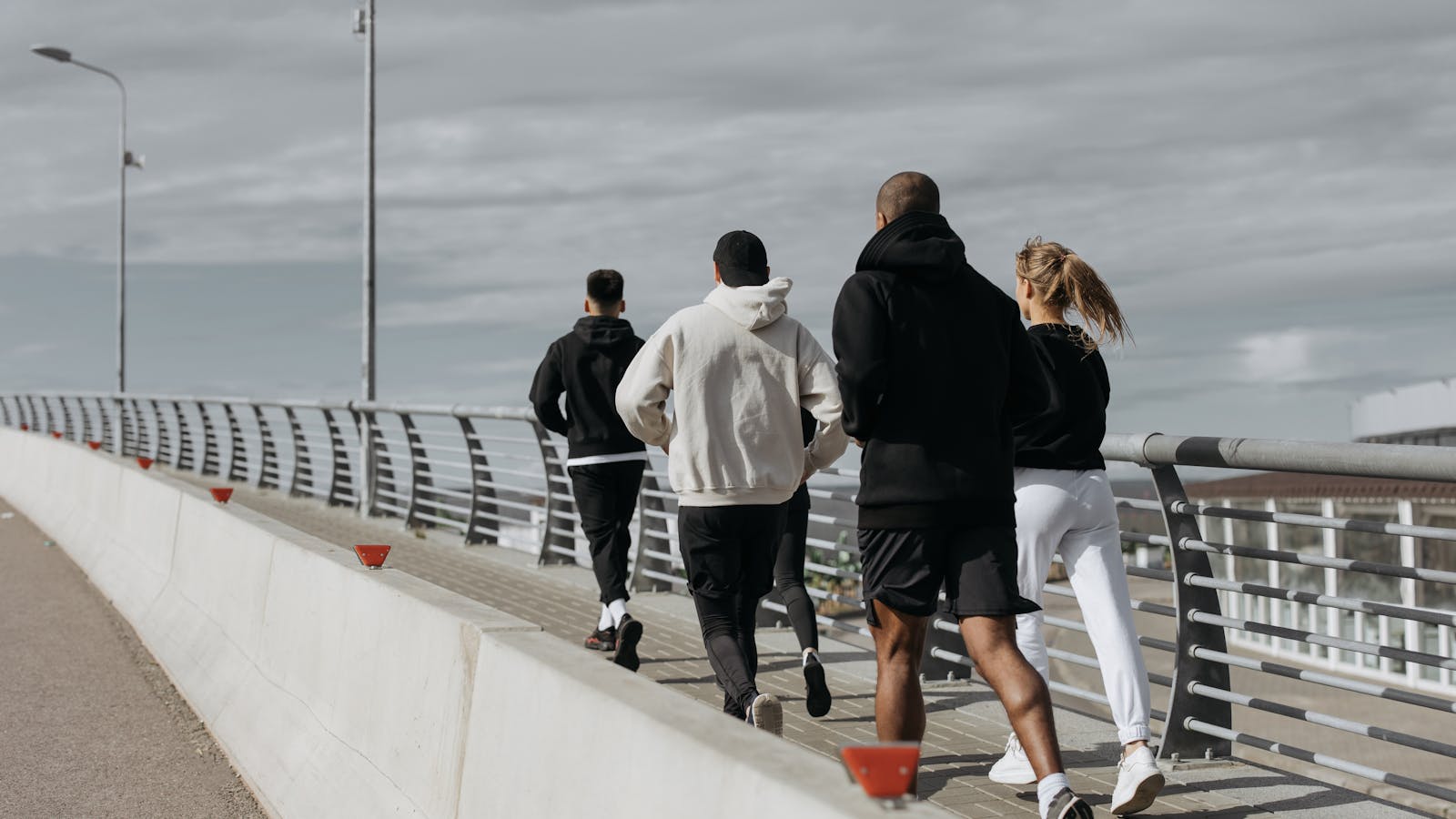 Hydrogen Hydration in Active Lifestyles